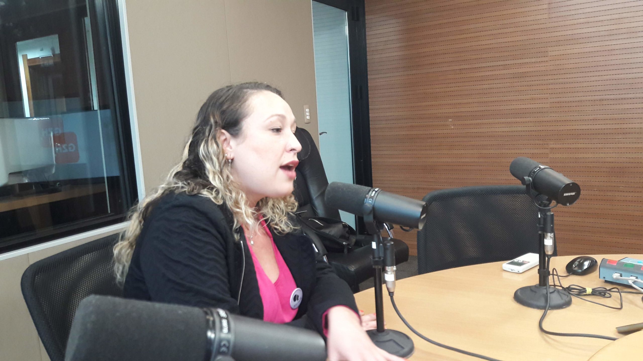Professora Camila na Rádio Gaúcha: “Defendemos o pagamento do Piso do Magistério sem mexer no plano de carreira”